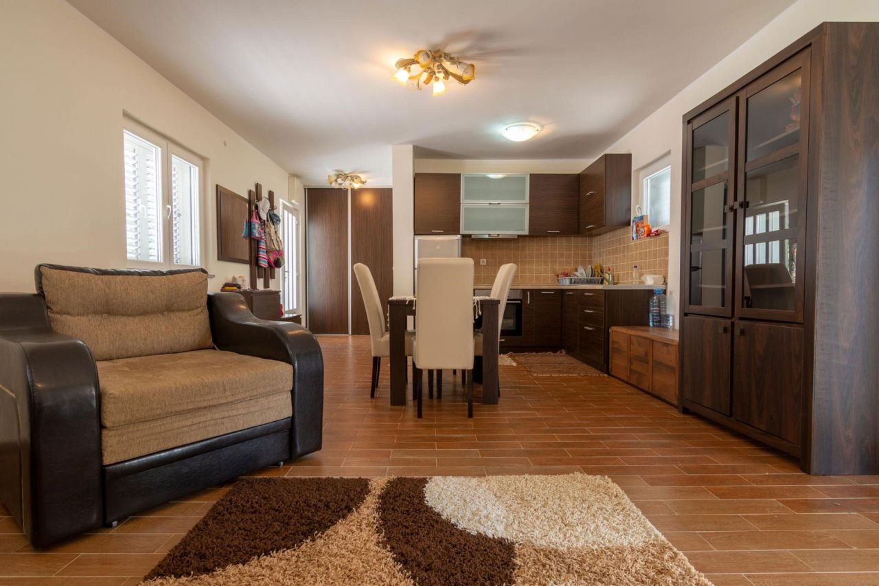 Villa in Tivat, Montenegro, 267 m² - picture 10