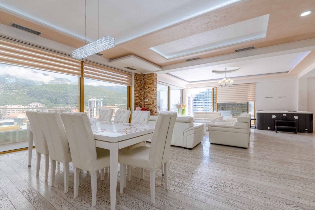 Apartamento en Budva, Montenegro, 210 m² - imagen 11