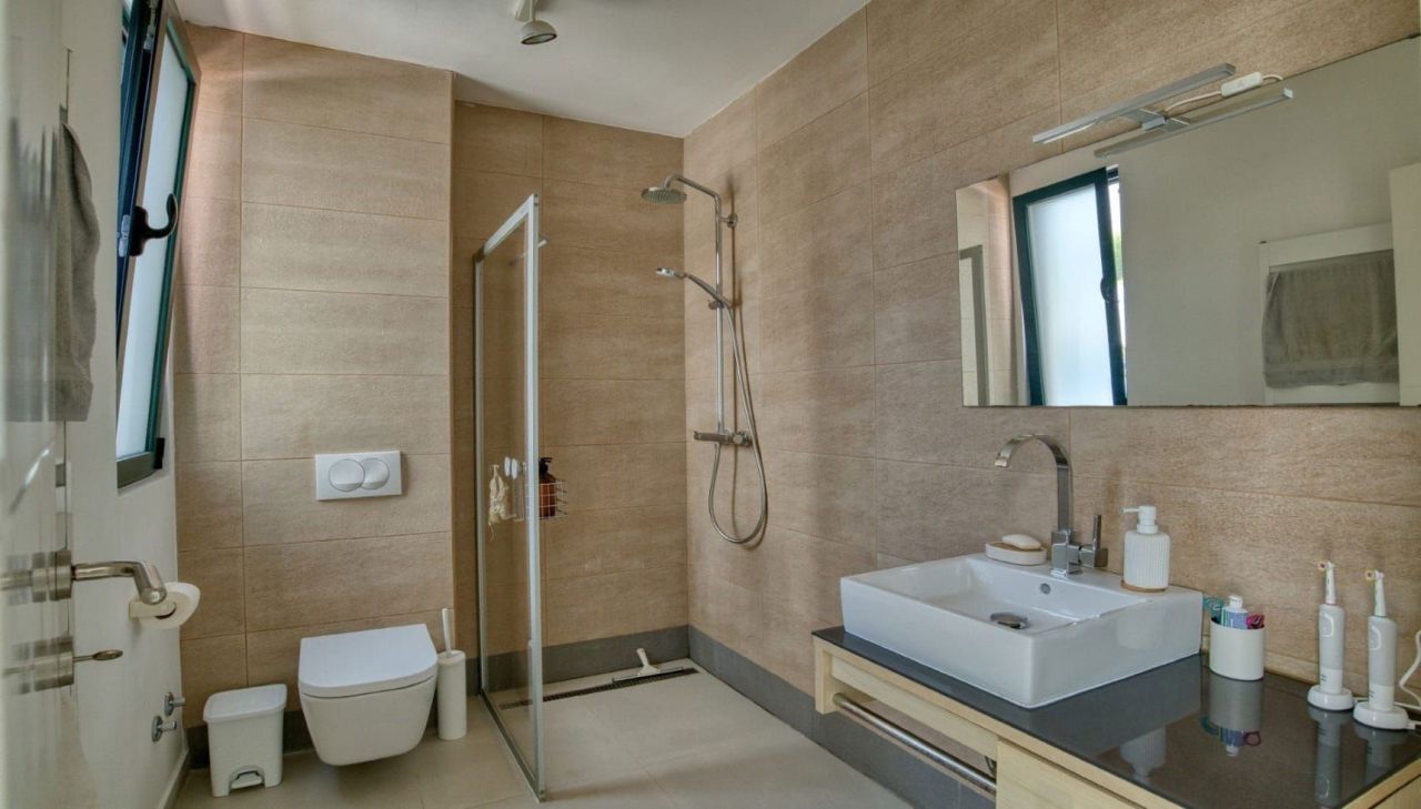 Apartment in Herceg-Novi, Montenegro, 80 m² - picture 12