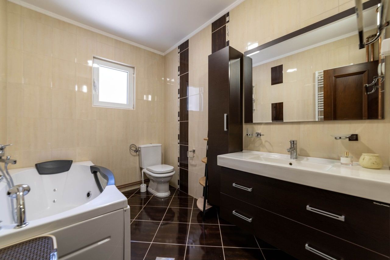 Appartement à Stoliv, Monténégro, 440 m² - image 13