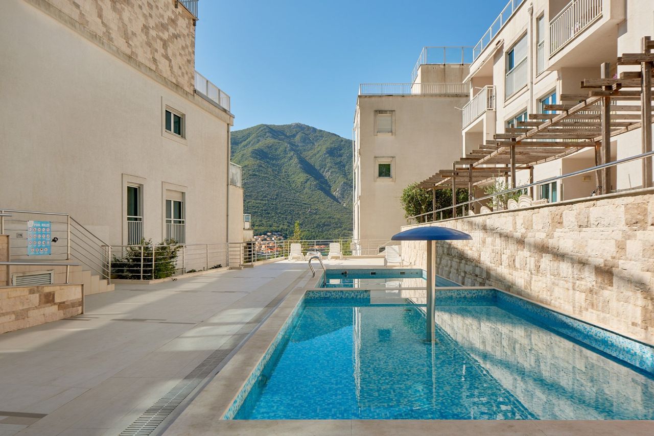 Apartment in Dobrota, Montenegro, 75 m² - picture 15