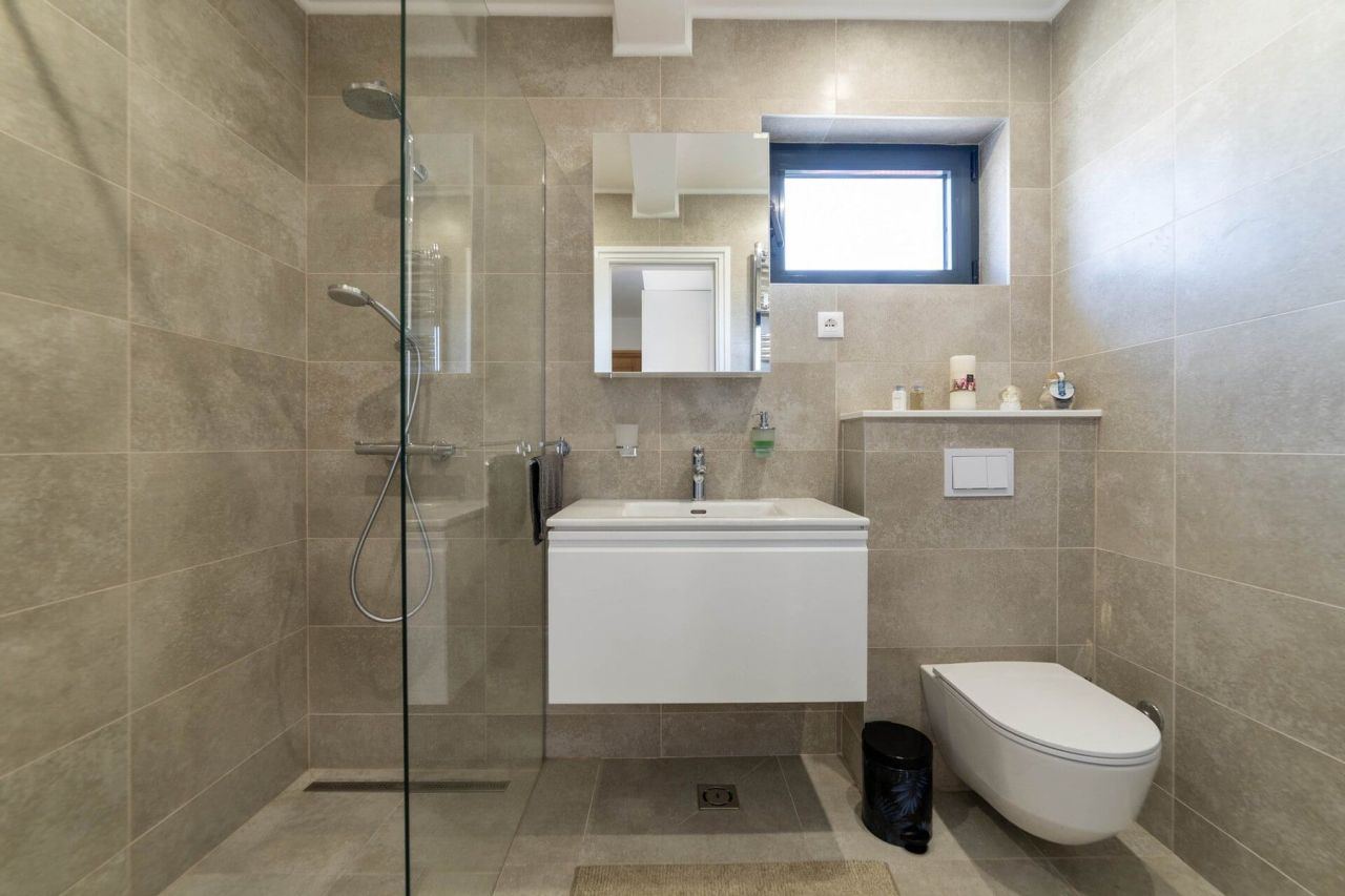 Apartment in Tivat, Montenegro, 62 m² - picture 15