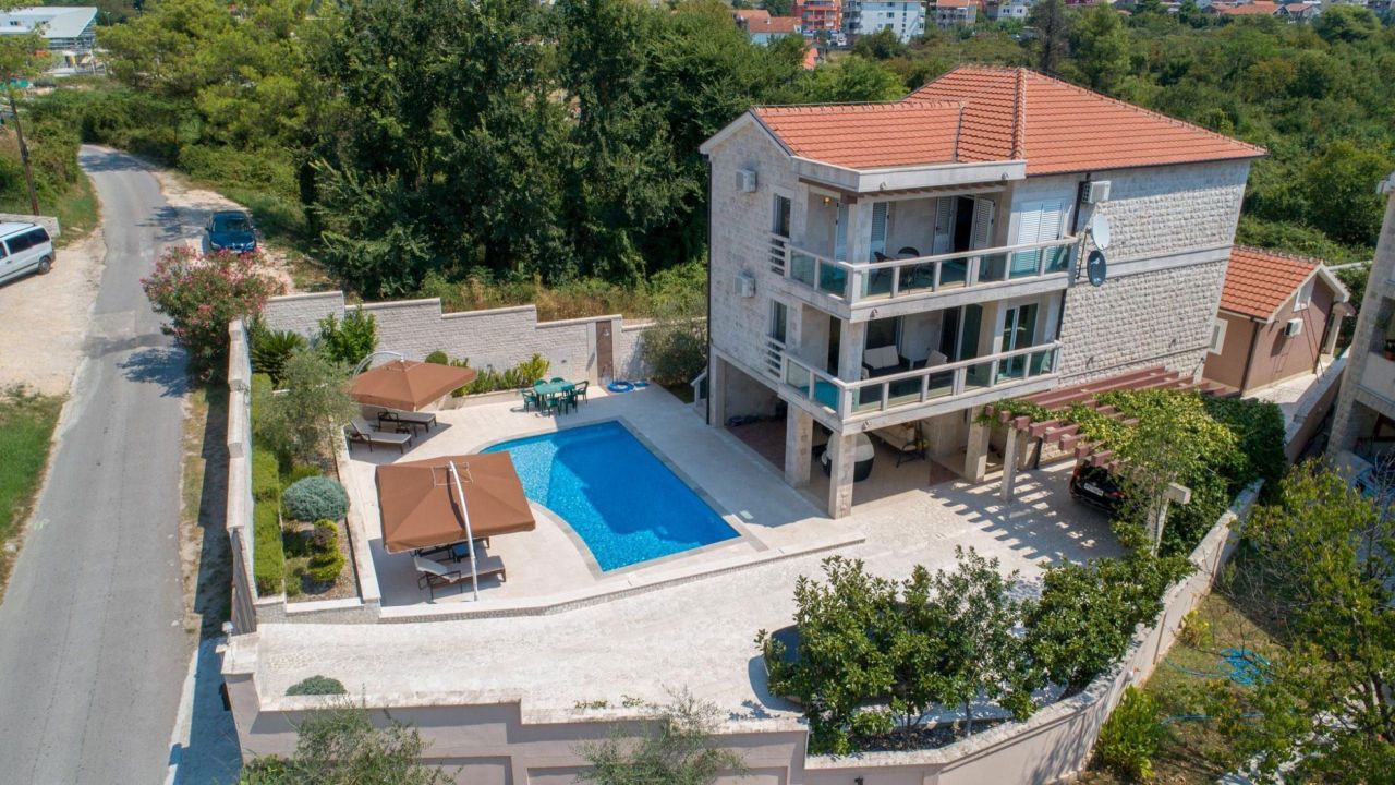 Villa in Tivat, Montenegro, 267 m² - picture 16