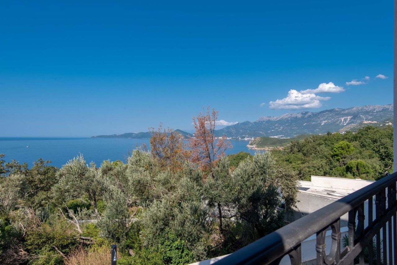 Apartment in Rezevici, Montenegro, 55 m² - picture 16