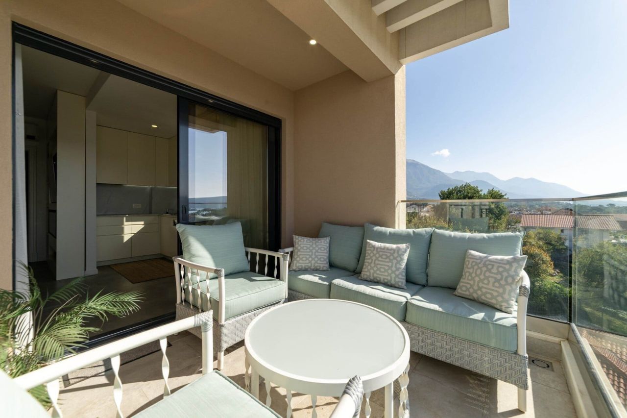 Apartment in Tivat, Montenegro, 62 m² - picture 16