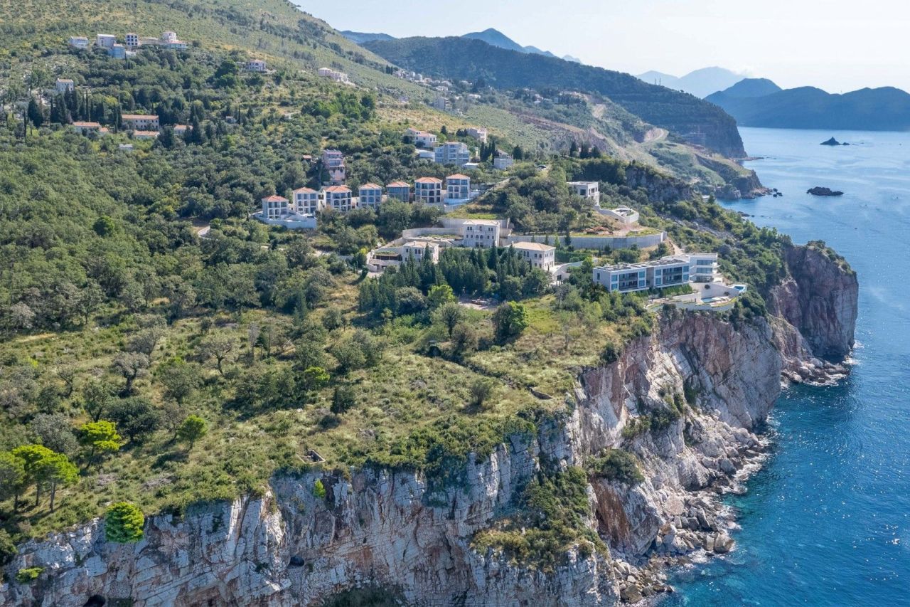 Apartment in Rezevici, Montenegro, 55 m² - picture 18