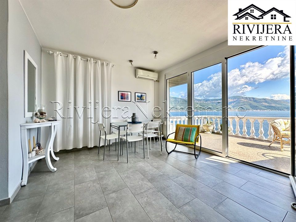 Casa a Krasici, Montenegro, 170 m² - foto 1