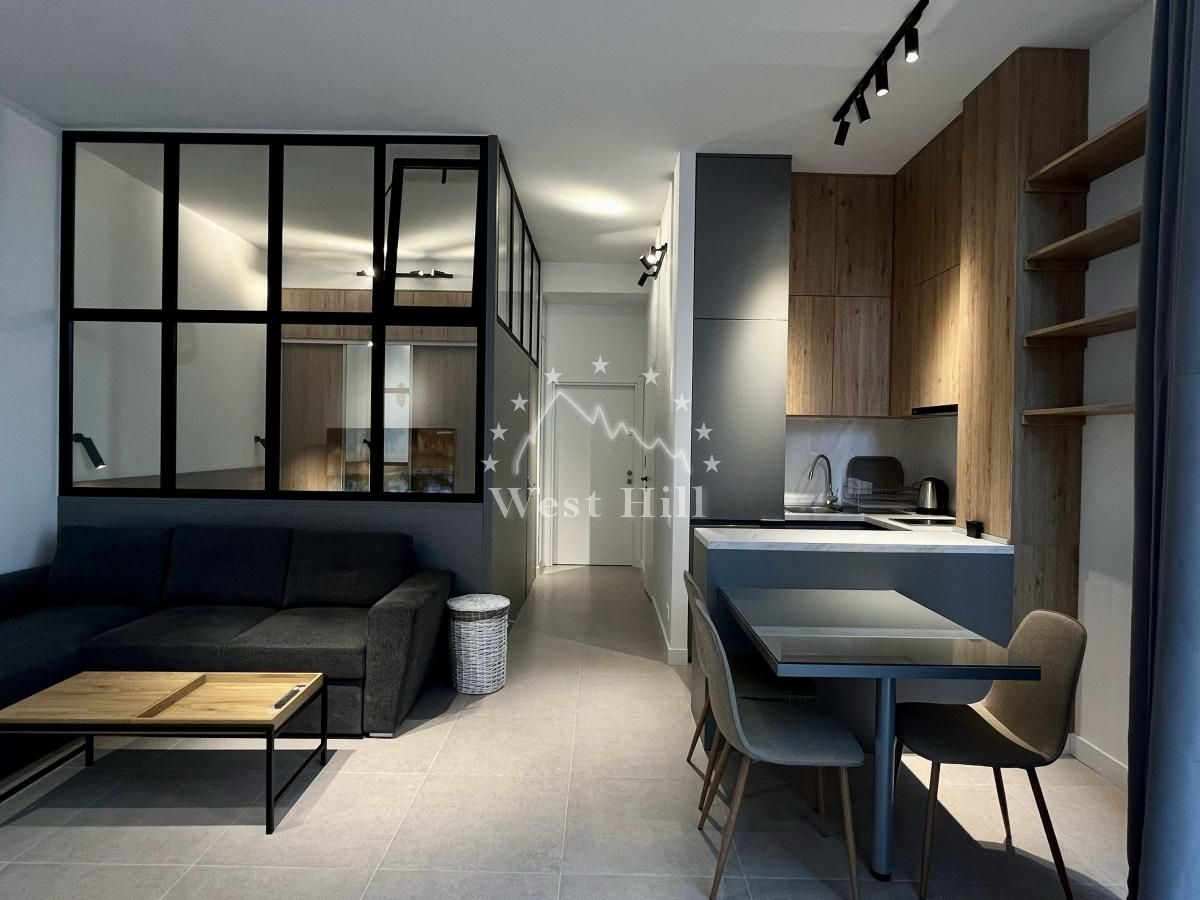Appartement à Tivat, Monténégro, 10 m² - image 1