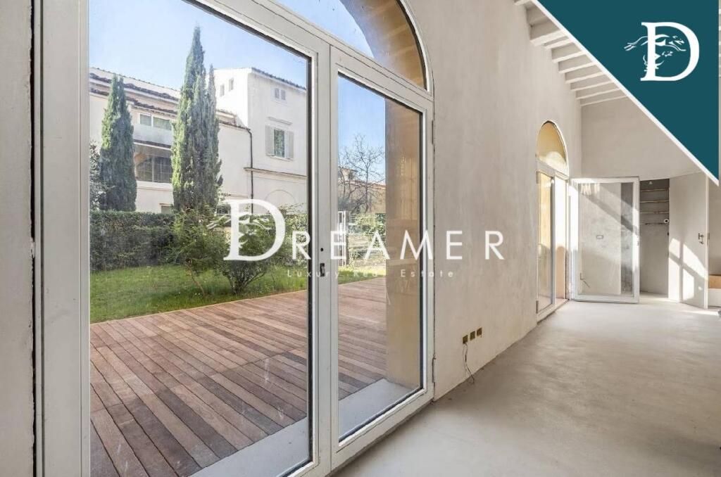 Appartement à Florence, Italie, 190.19 m² - image 1