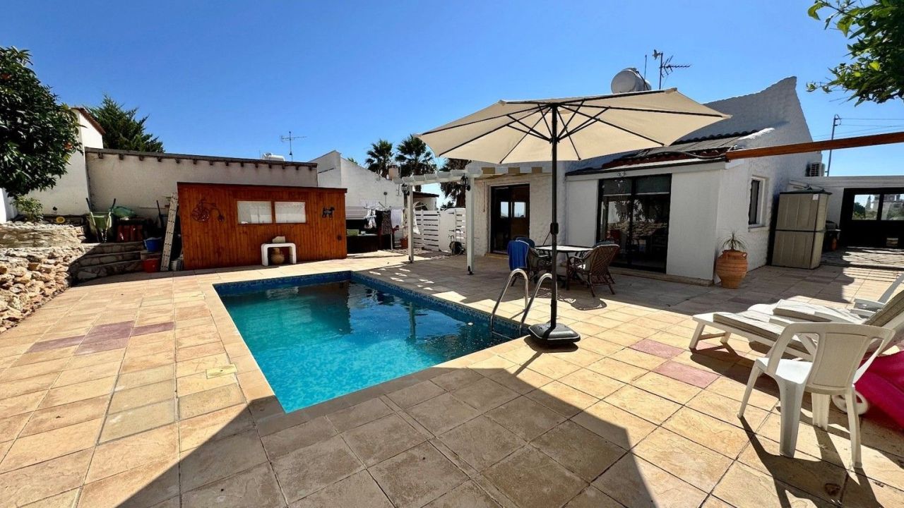 Villa en Pafos, Chipre, 116 m² - imagen 1