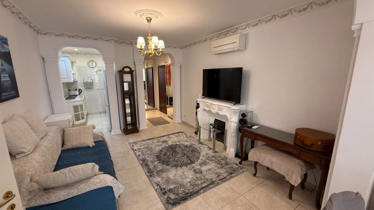 Apartment in Limassol, Cyprus, 80 m² - picture 1