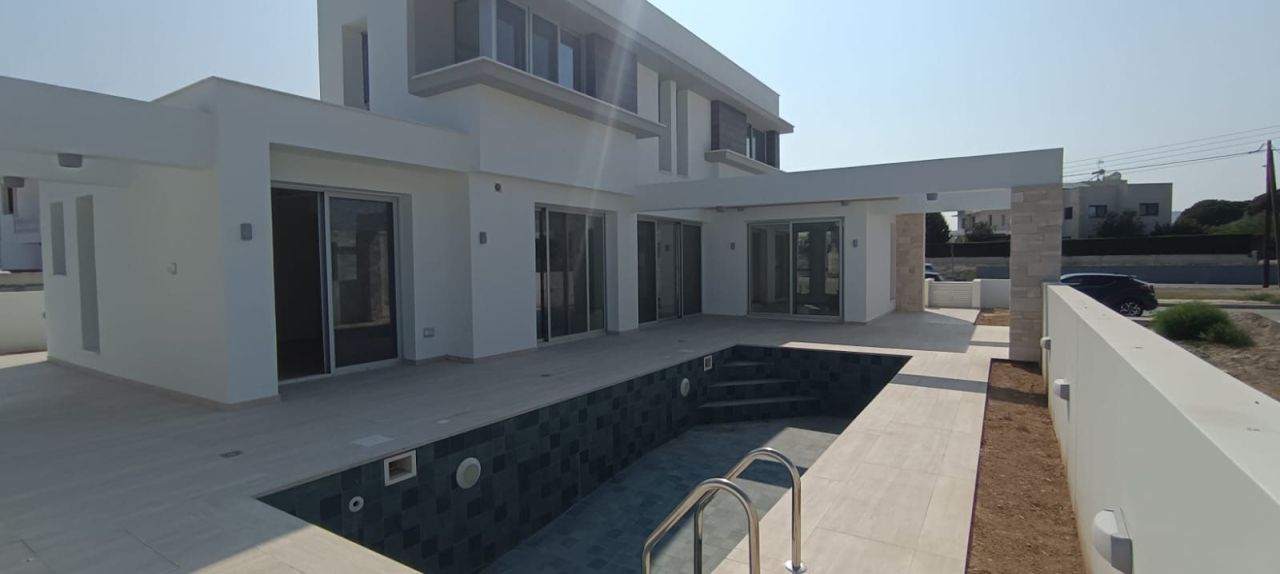 Haus in Larnaka, Zypern - Foto 1