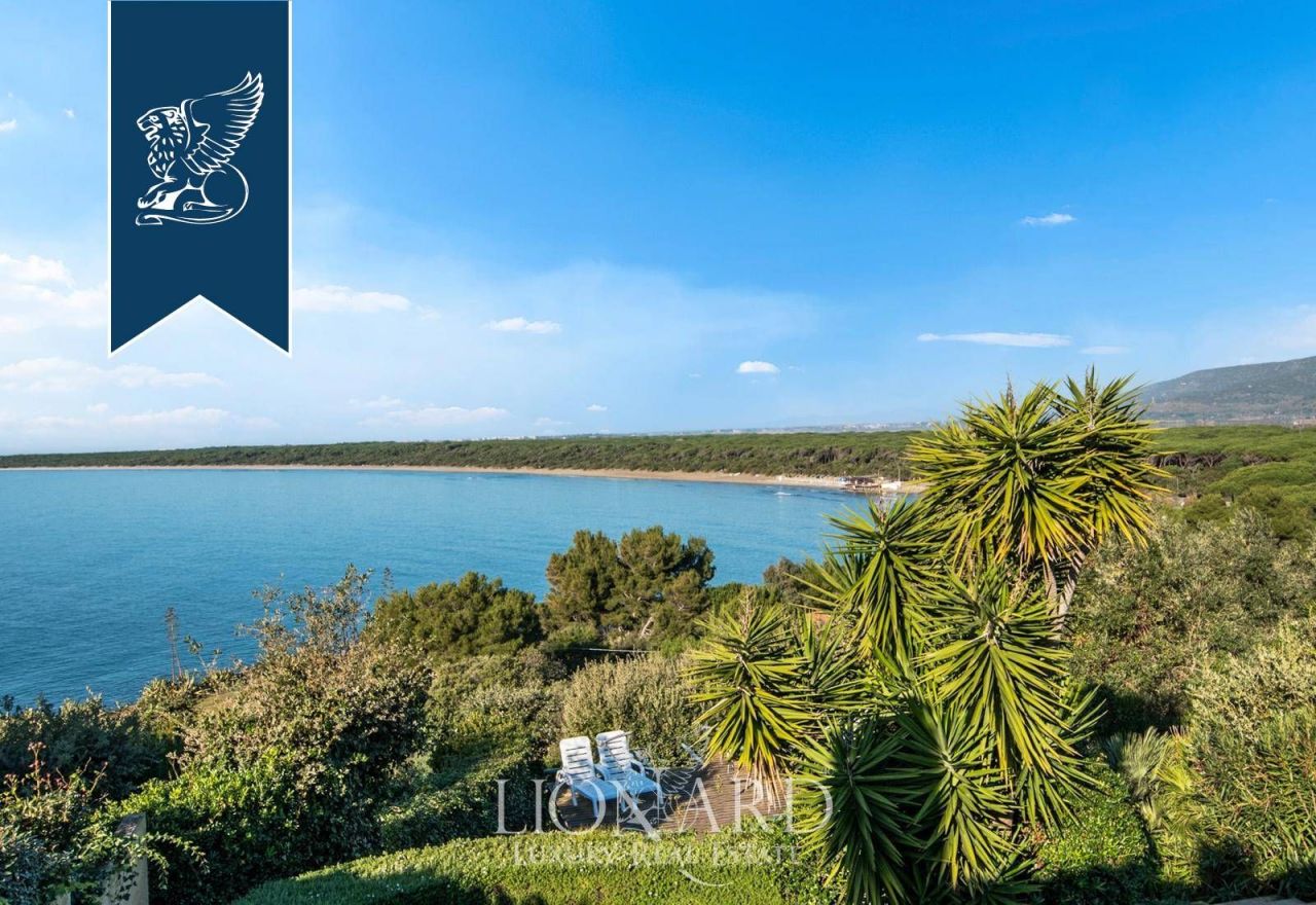 Villa in Orbetello, Italy, 200 m² - picture 3