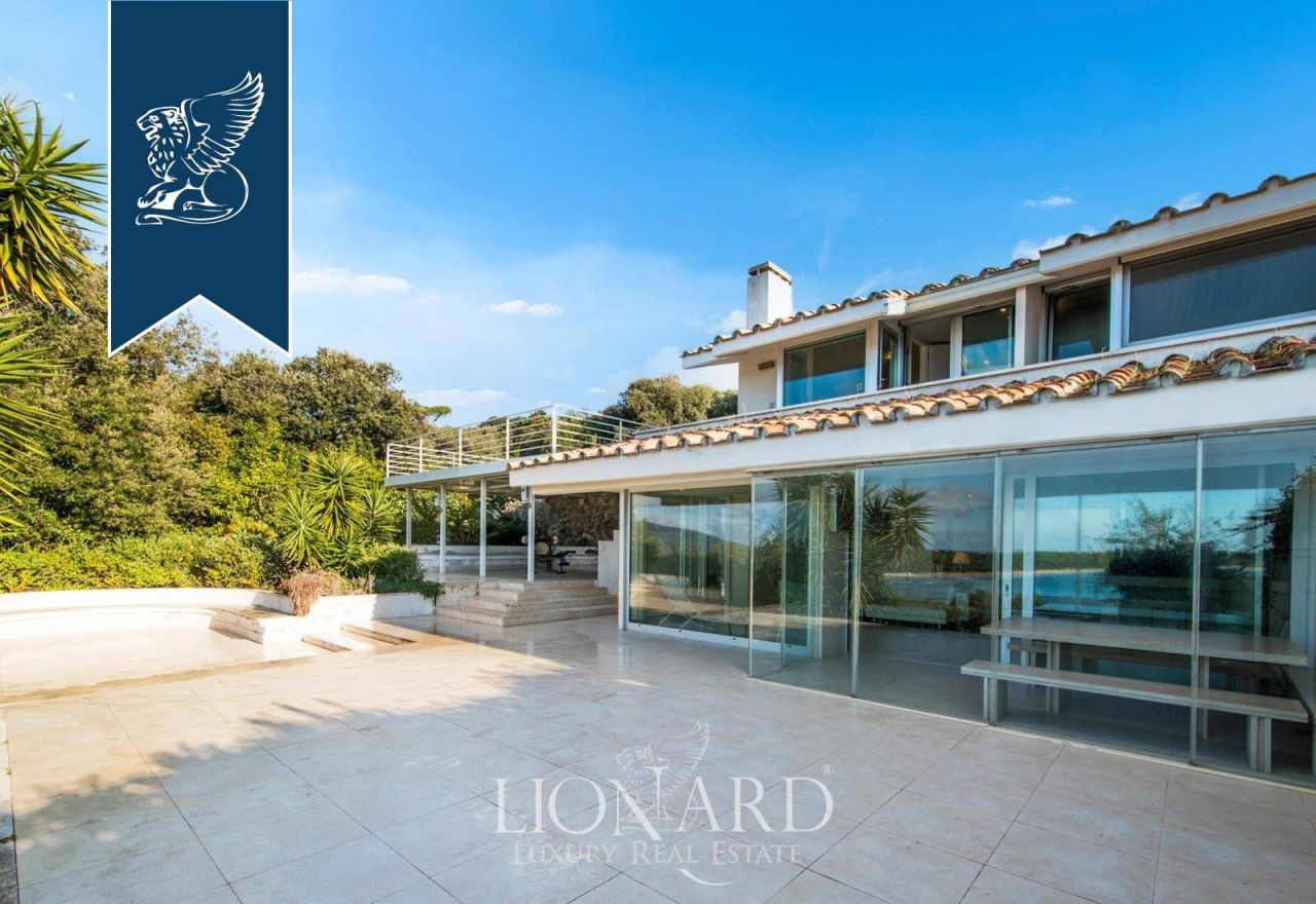 Villa in Orbetello, Italy, 200 m² - picture 11