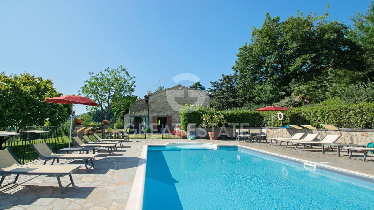 House Castel Focognano, Italy, 360 m² - picture 1