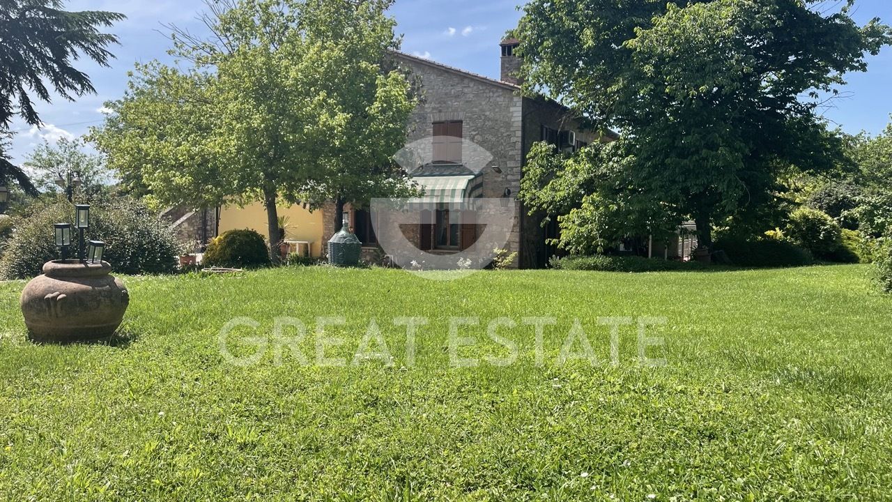 House in Corciano, Italy, 787.4 m² - picture 5