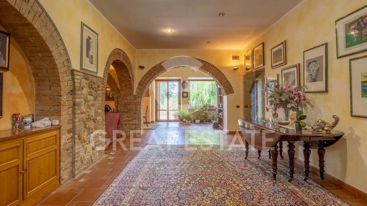 House in Corciano, Italy, 787.4 m² - picture 10