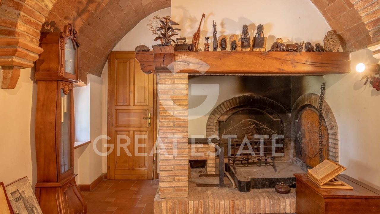 House in Corciano, Italy, 787.4 m² - picture 15