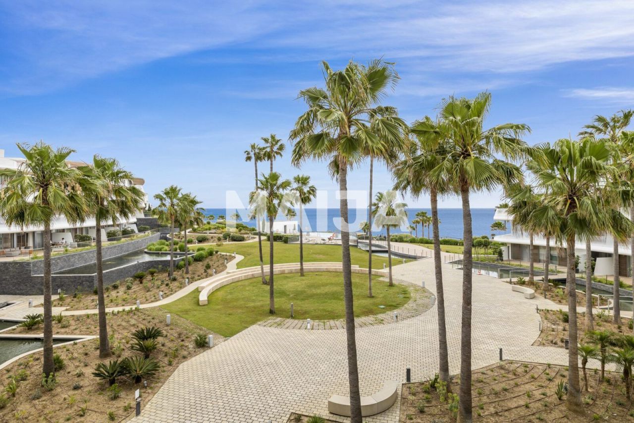 Land in Estepona, Spain, 119 m² - picture 1