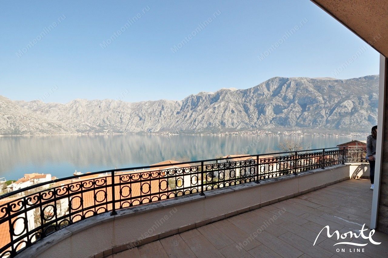 Flat in Kotor, Montenegro, 119 m² - picture 1
