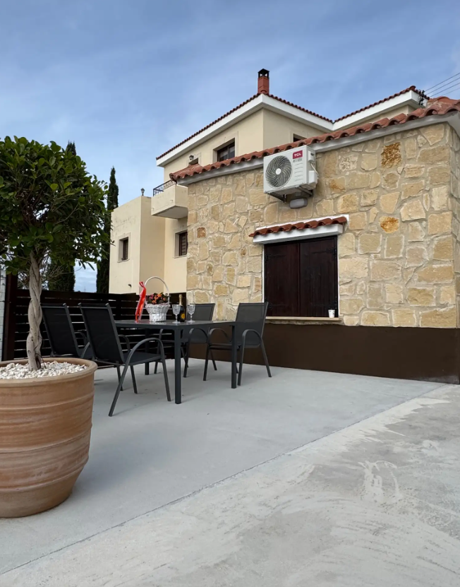 House in Paphos, Cyprus - picture 8