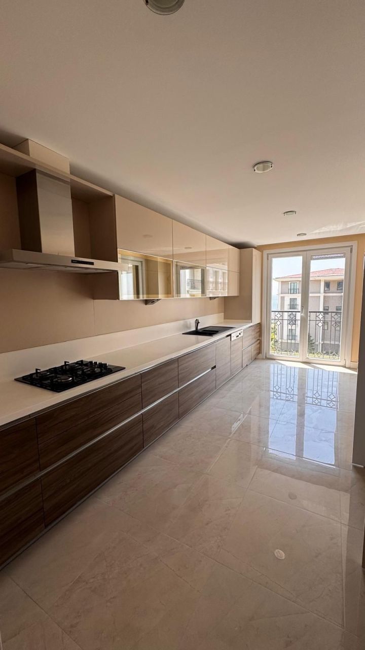 Apartment in Istanbul, Turkey, 144 m² - picture 1