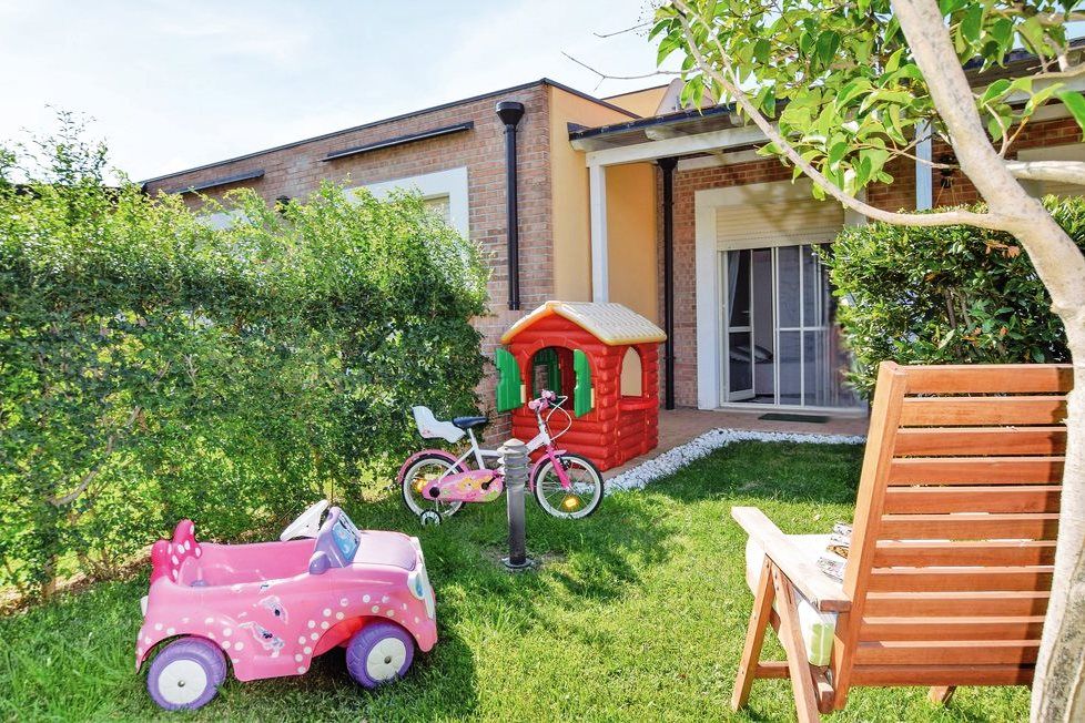 Villa in Staletti, Italy, 99 m² - picture 3