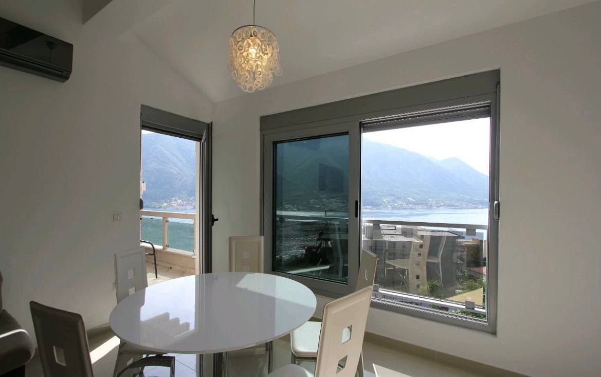 Piso en Dobrota, Montenegro, 57 m² - imagen 2