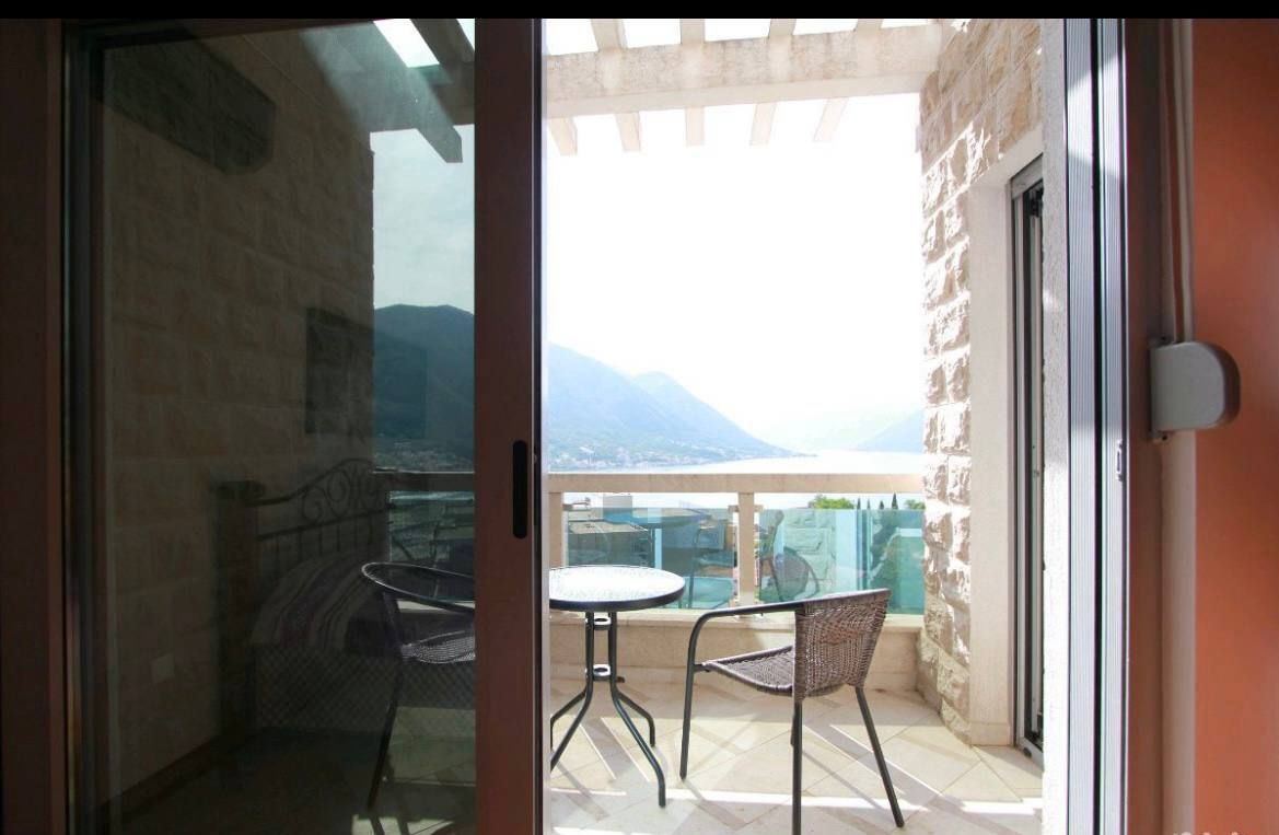 Piso en Dobrota, Montenegro, 57 m² - imagen 9