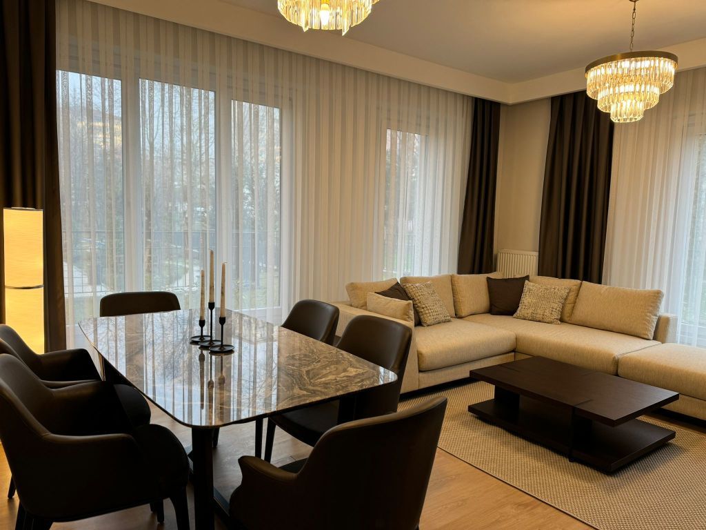 Apartment in Istanbul, Turkey, 220 m² - picture 1