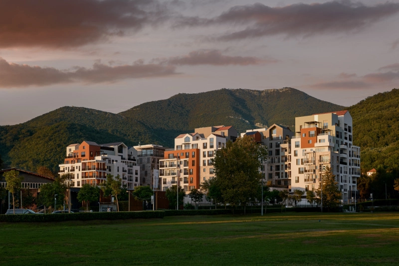 Appartement à Tivat, Monténégro, 60 m² - image 1