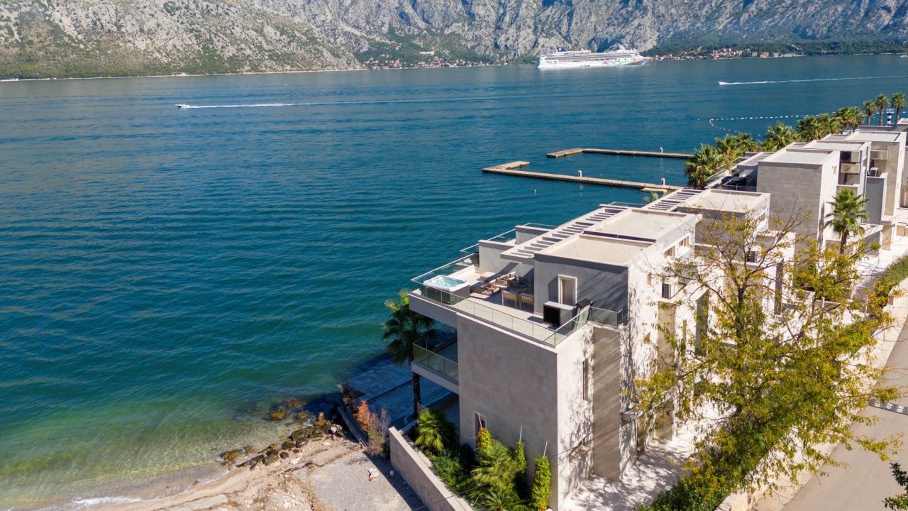 Villa à Stoliv, Monténégro, 164 m² - image 1
