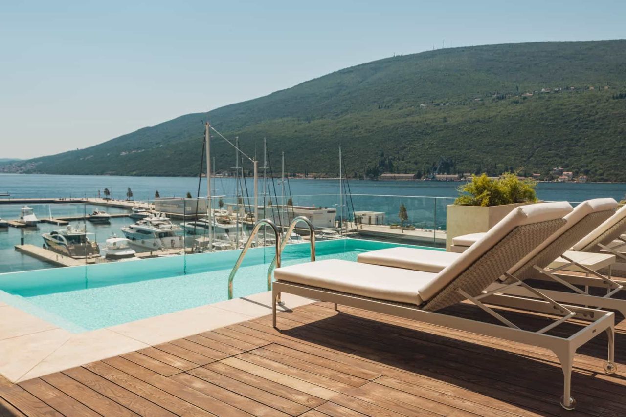 Appartement à Herceg-Novi, Monténégro, 611 m² - image 1