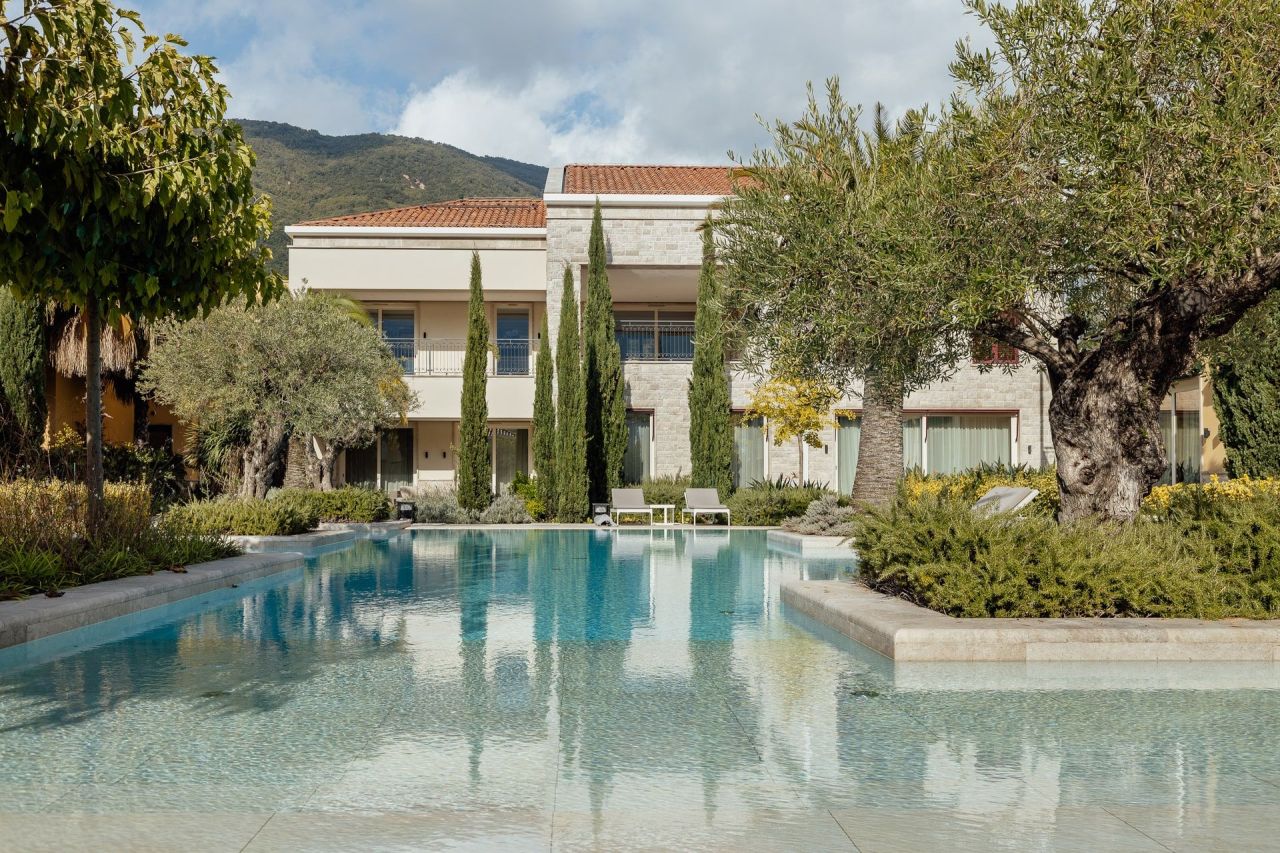 Villa en Herceg-Novi, Montenegro, 287 m² - imagen 1