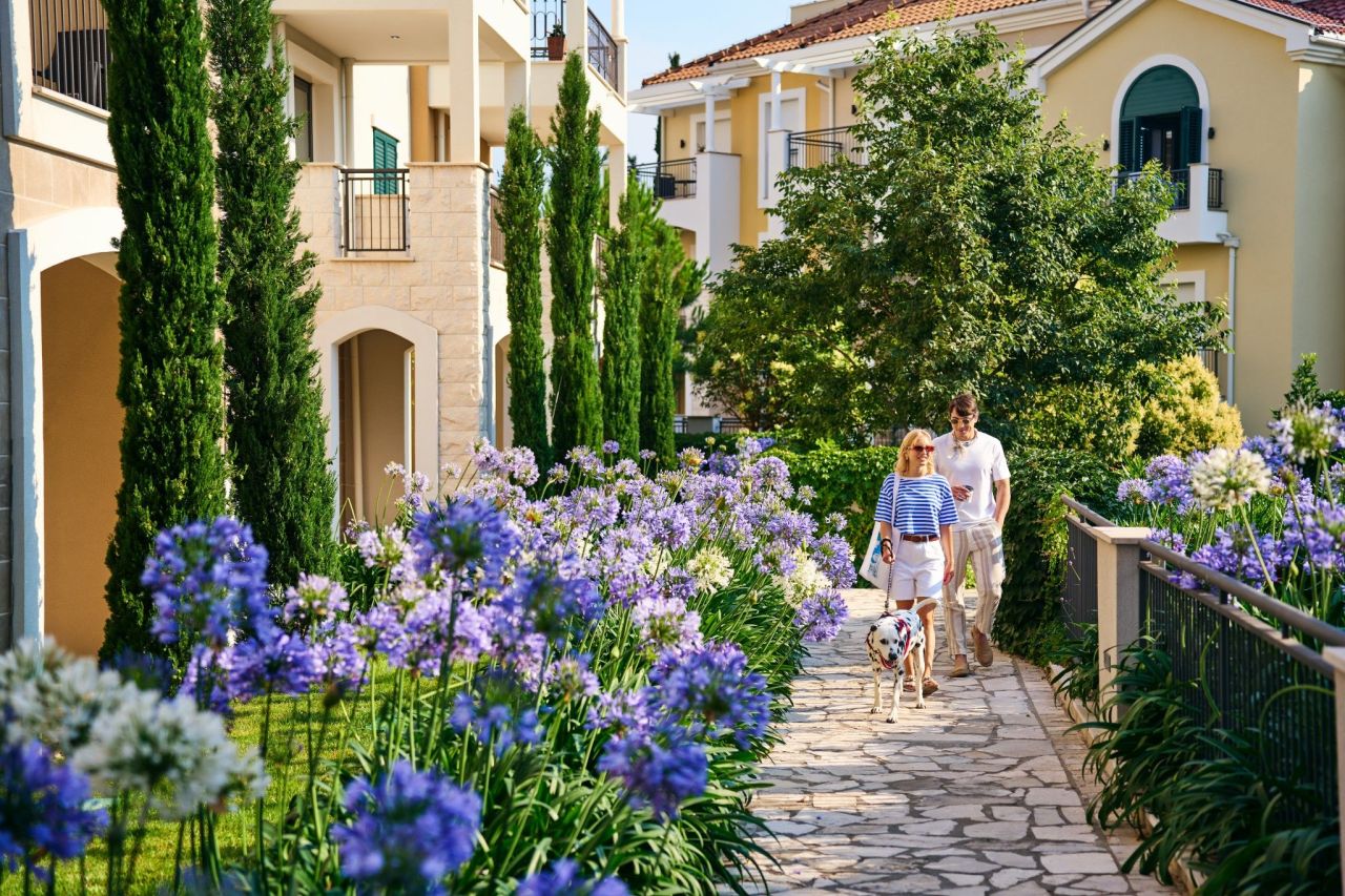 Apartment in Halbinsel Luštica, Montenegro, 83 m² - Foto 1