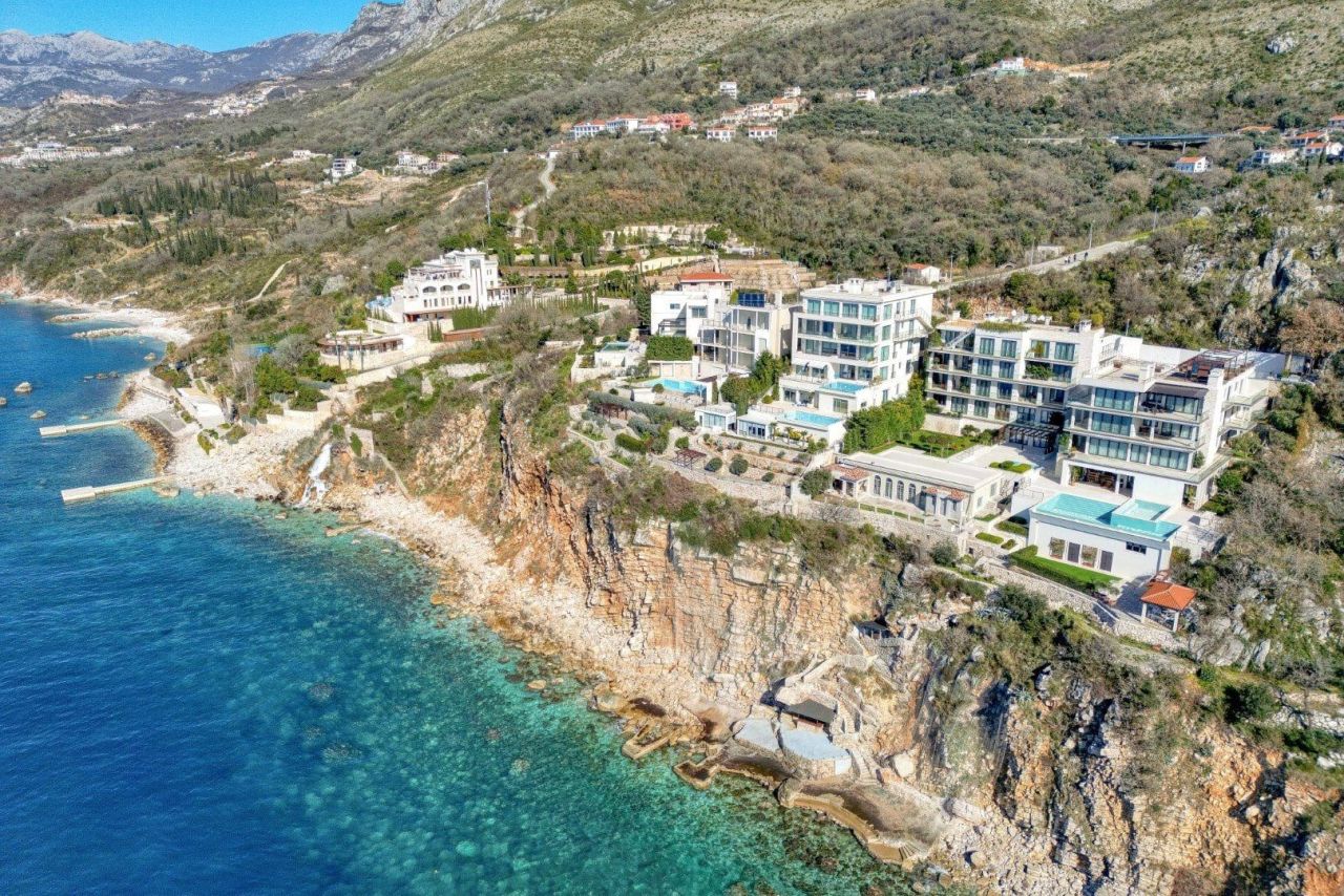 Apartment in Budva, Montenegro, 131 m² - Foto 1