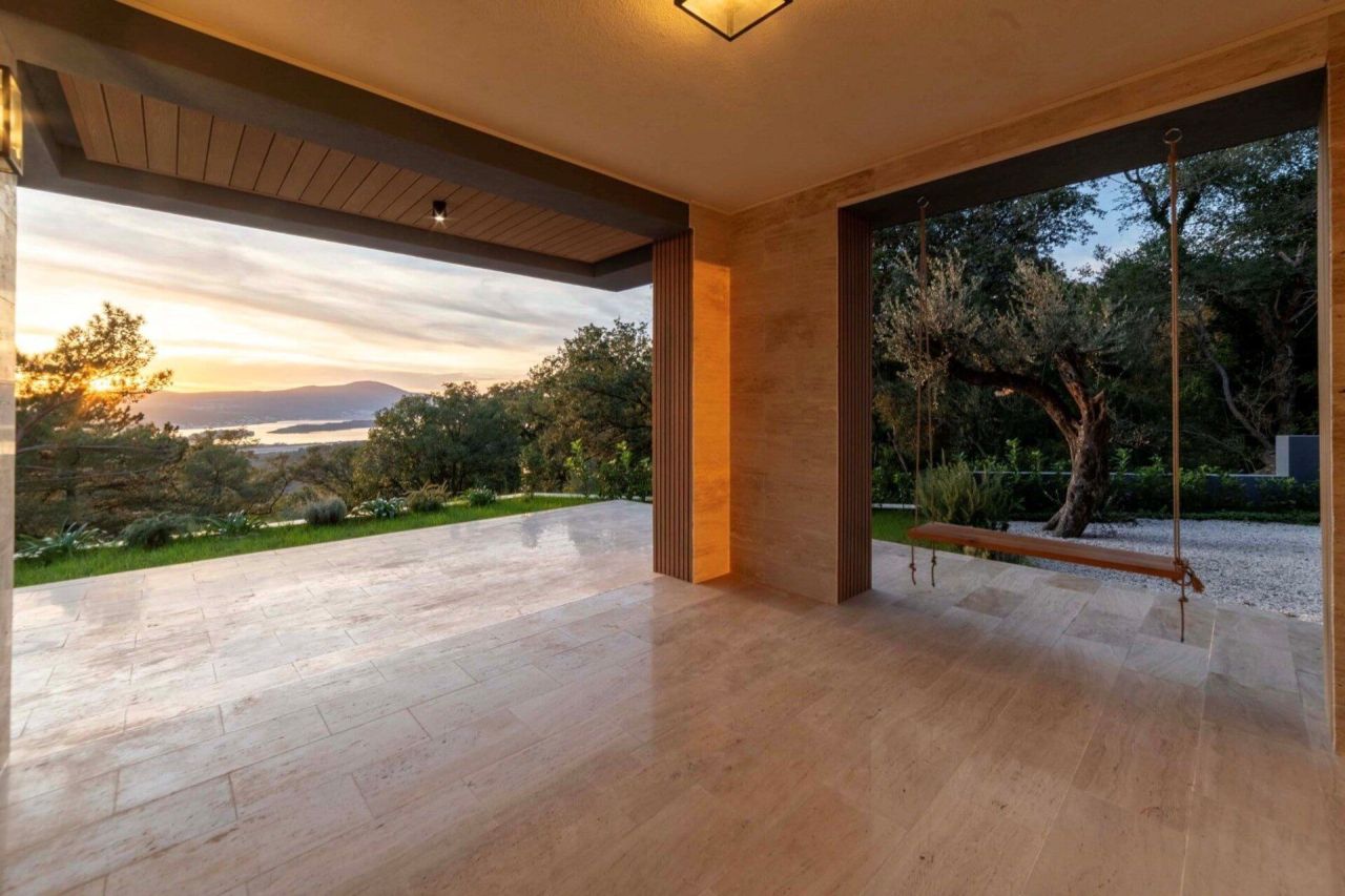 Villa in Kavač, Montenegro, 480 m² - Foto 1