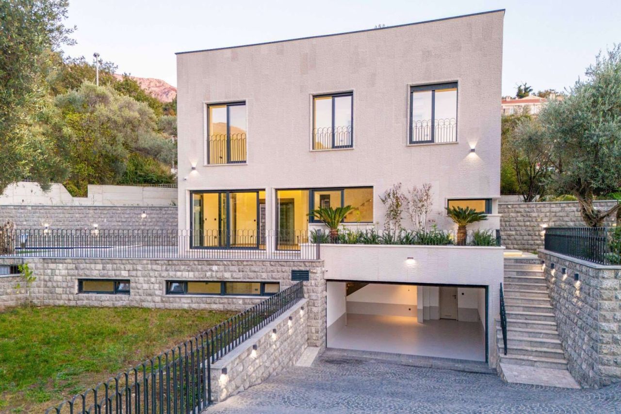 House in Budva, Montenegro, 240 m² - picture 1