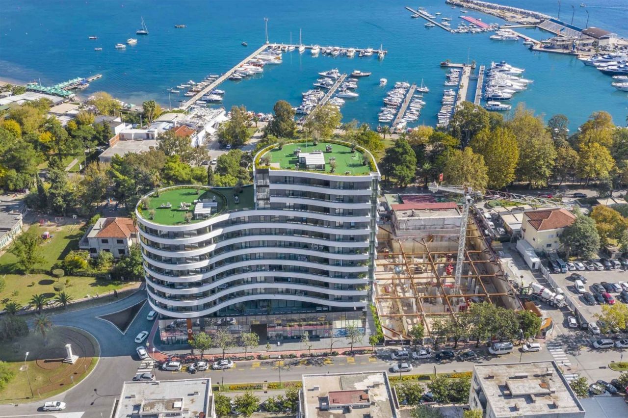 Apartamento en Budva, Montenegro, 270 m² - imagen 1