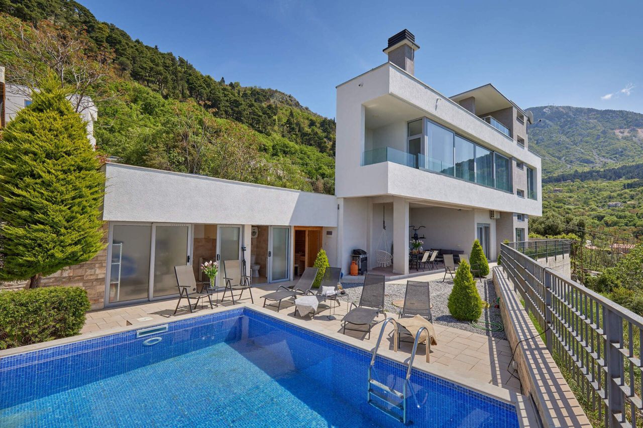 Villa à Kavač, Monténégro, 233 m² - image 1
