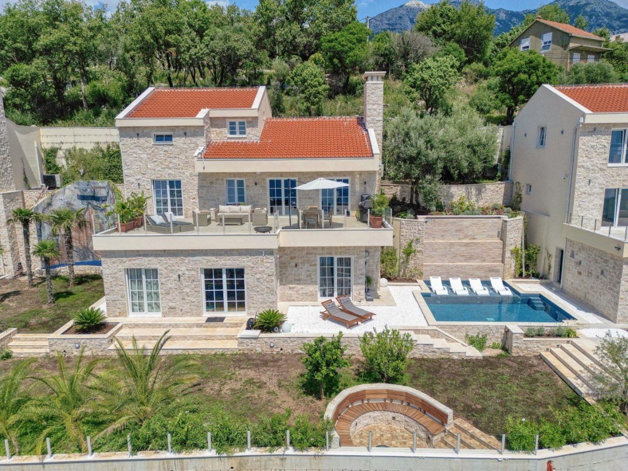 Maison à Herceg-Novi, Monténégro, 230 m² - image 2