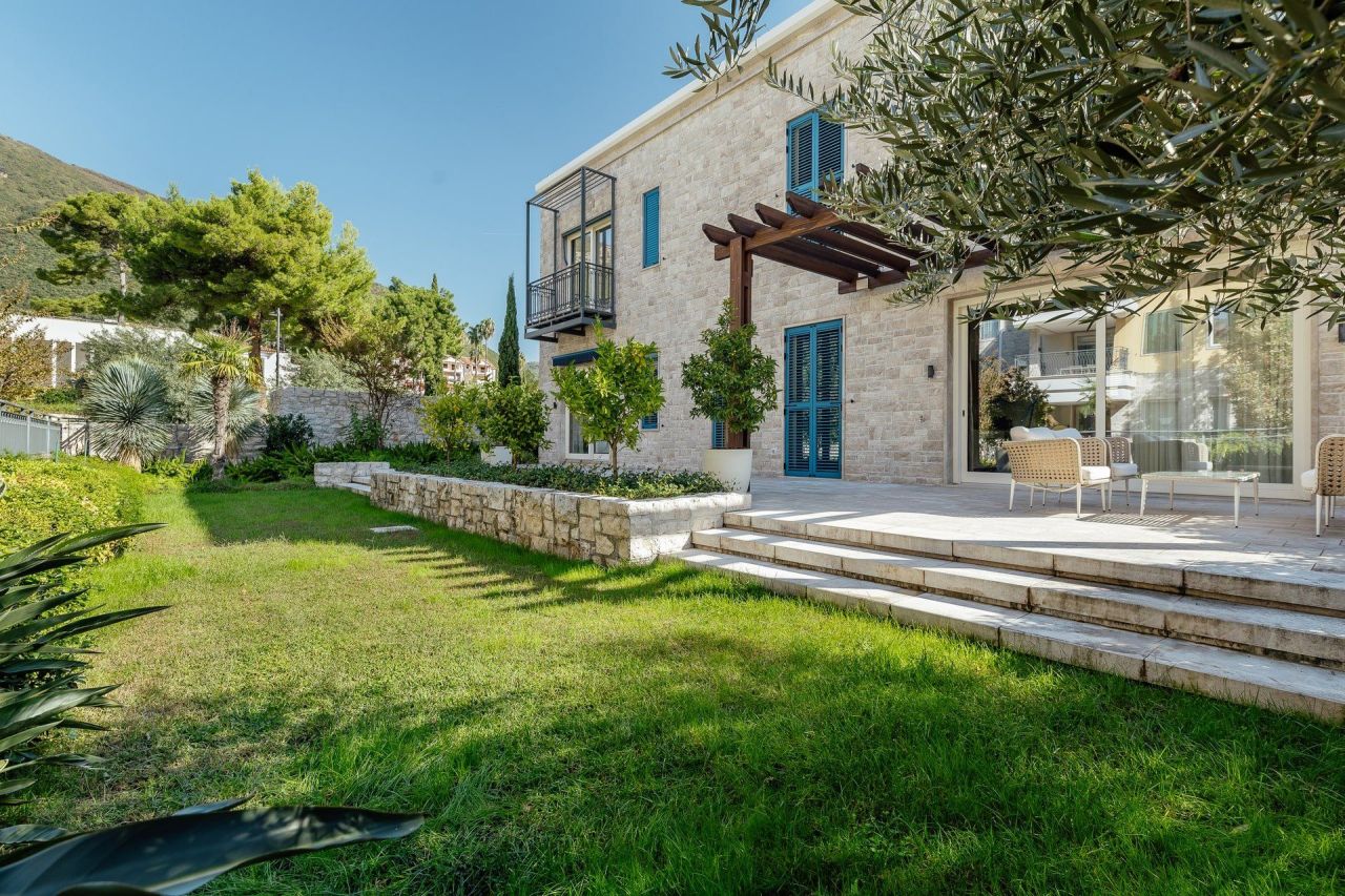 Apartamento en Herceg-Novi, Montenegro, 275 m² - imagen 2