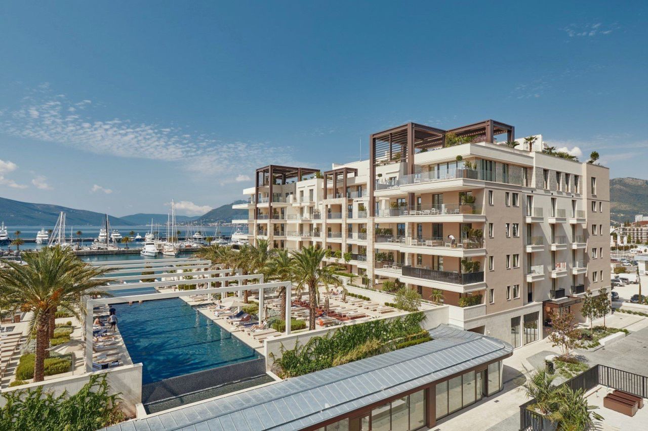 Appartamenti a Tivat, Montenegro, 193 m² - foto 2