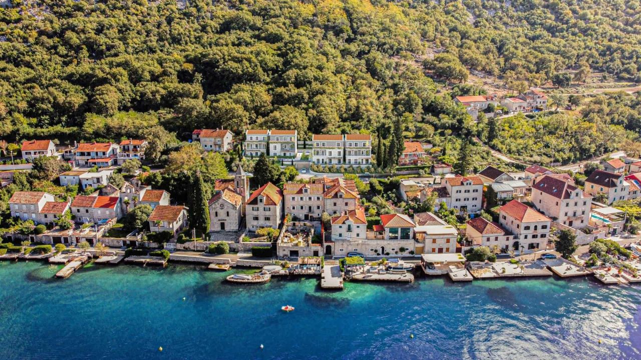 Appartement à Ljuta, Monténégro, 55 m² - image 2