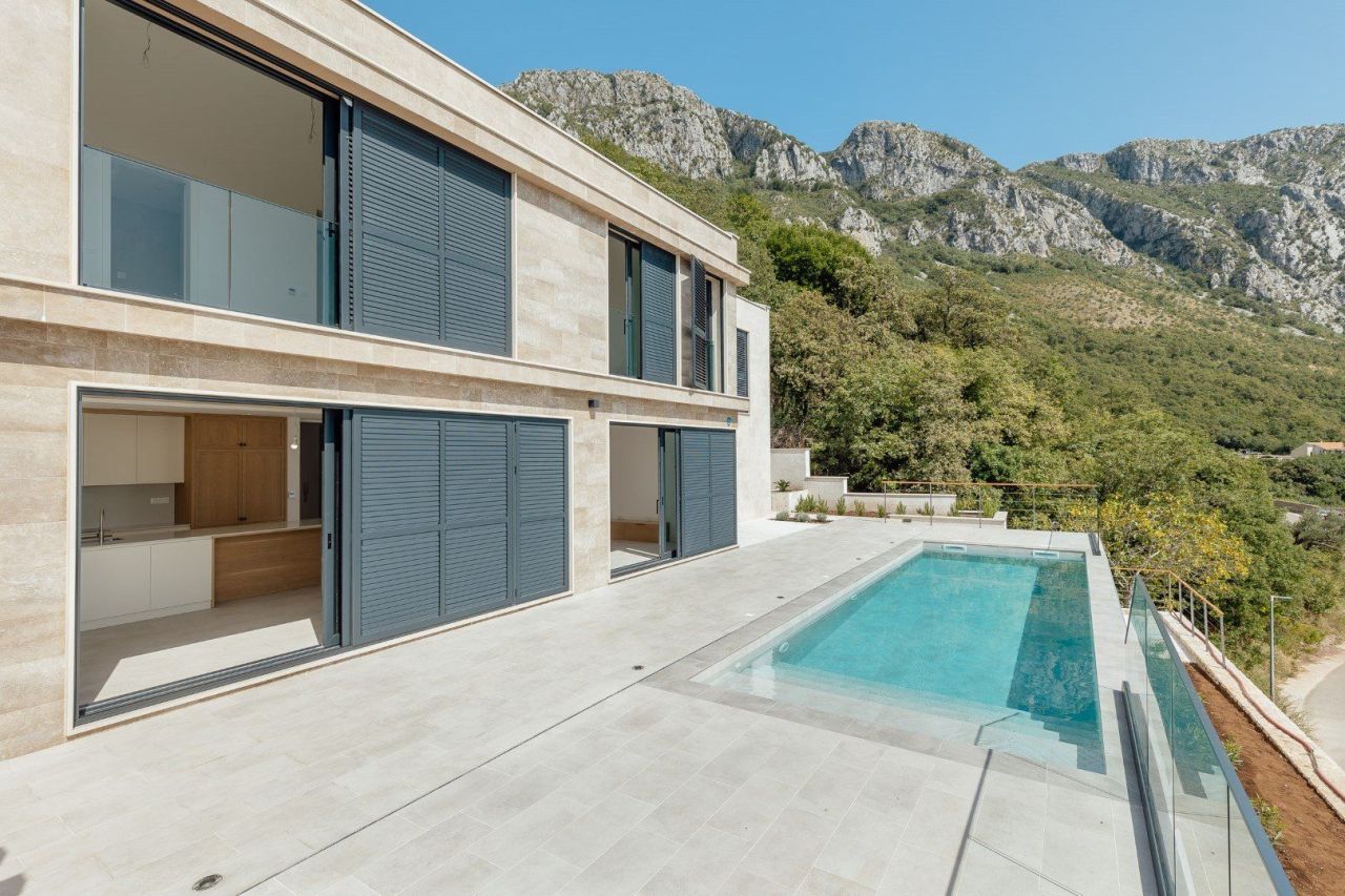 Villa in Blizikuce, Montenegro, 250 m² - Foto 3