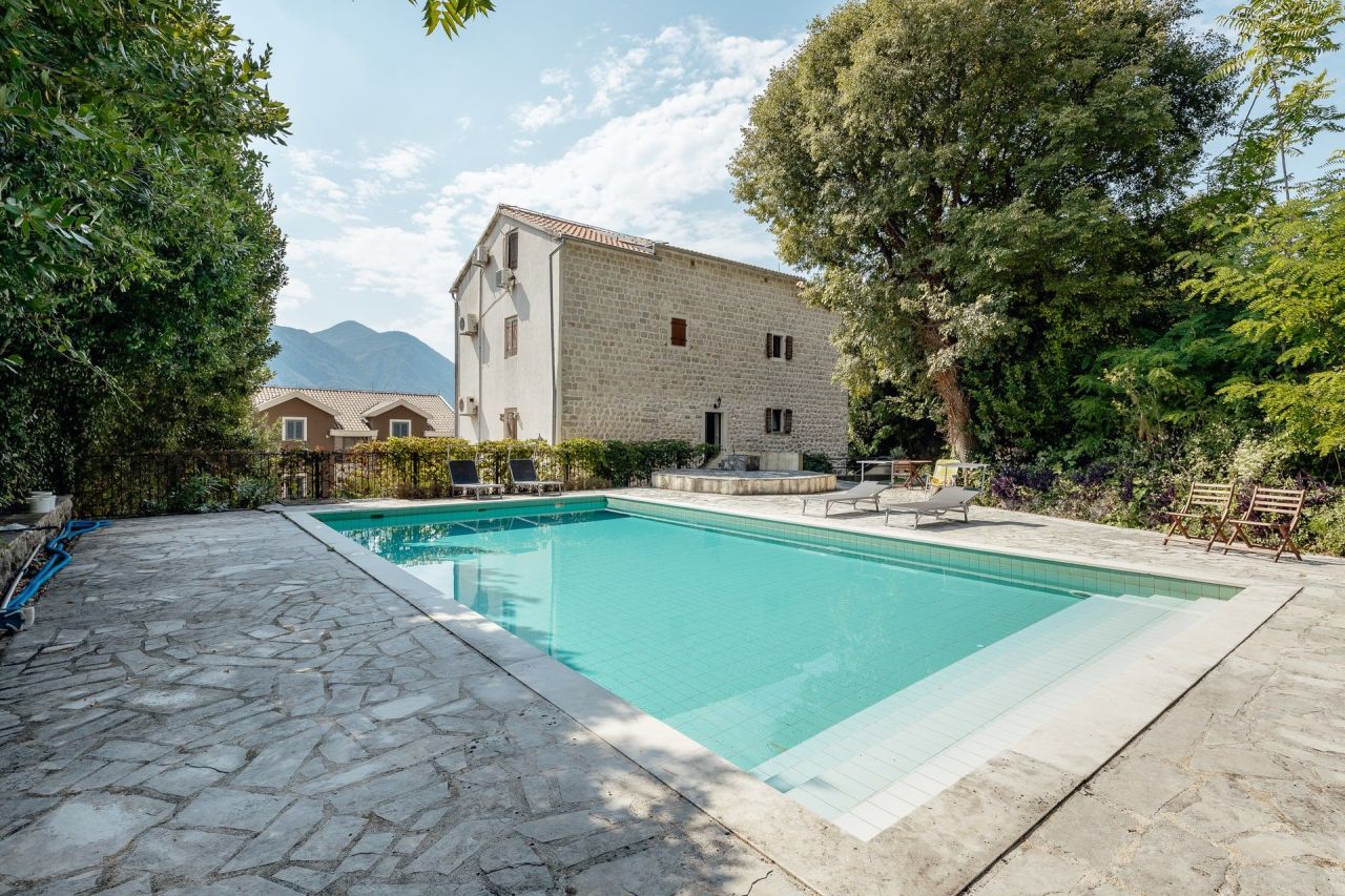 Appartamenti a Dobrota, Montenegro, 82 m² - foto 3