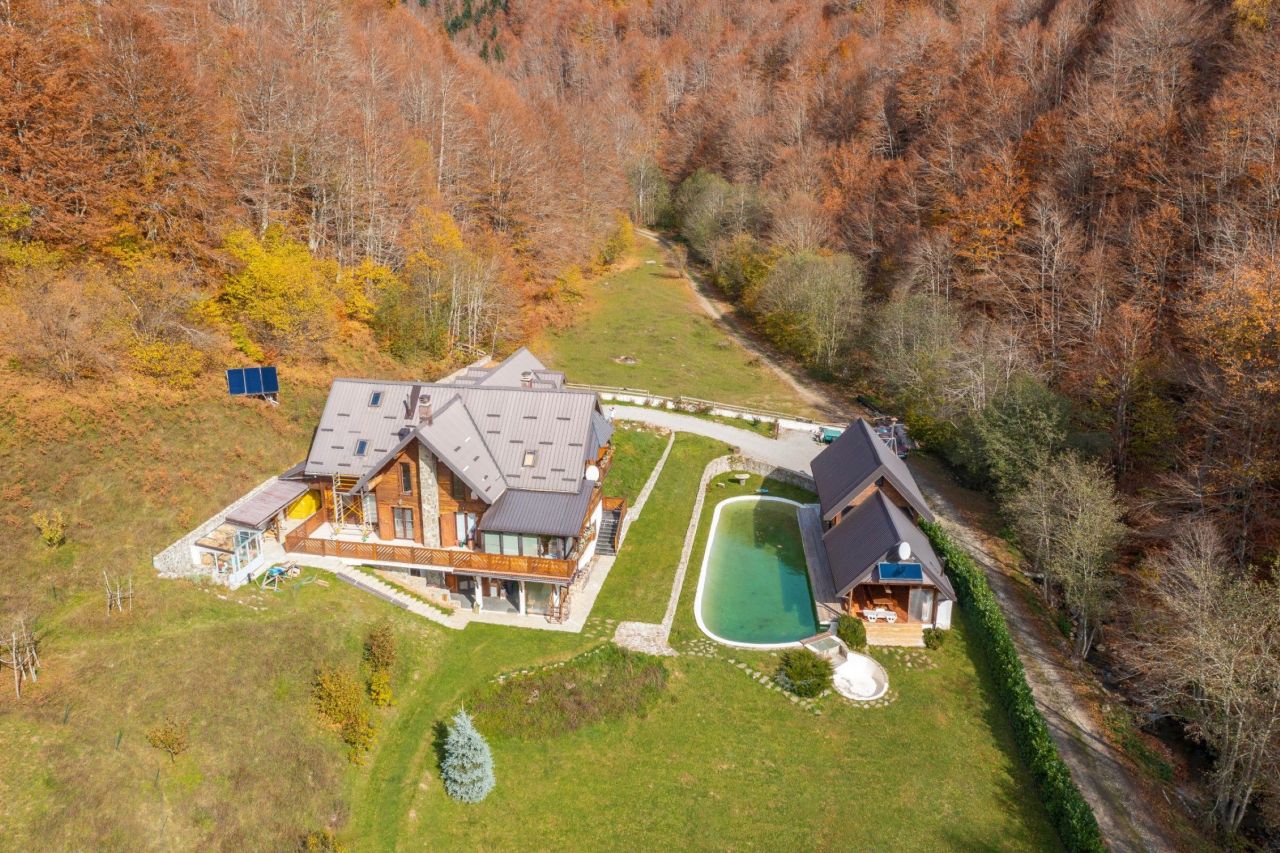 House in Podgorica, Montenegro, 550 m² - picture 3