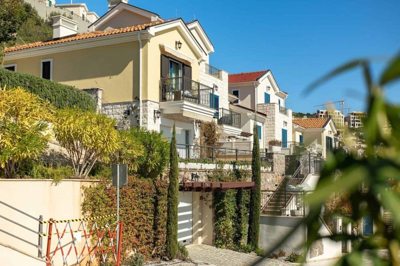 House on Lustica peninsula, Montenegro, 130 m² - picture 3