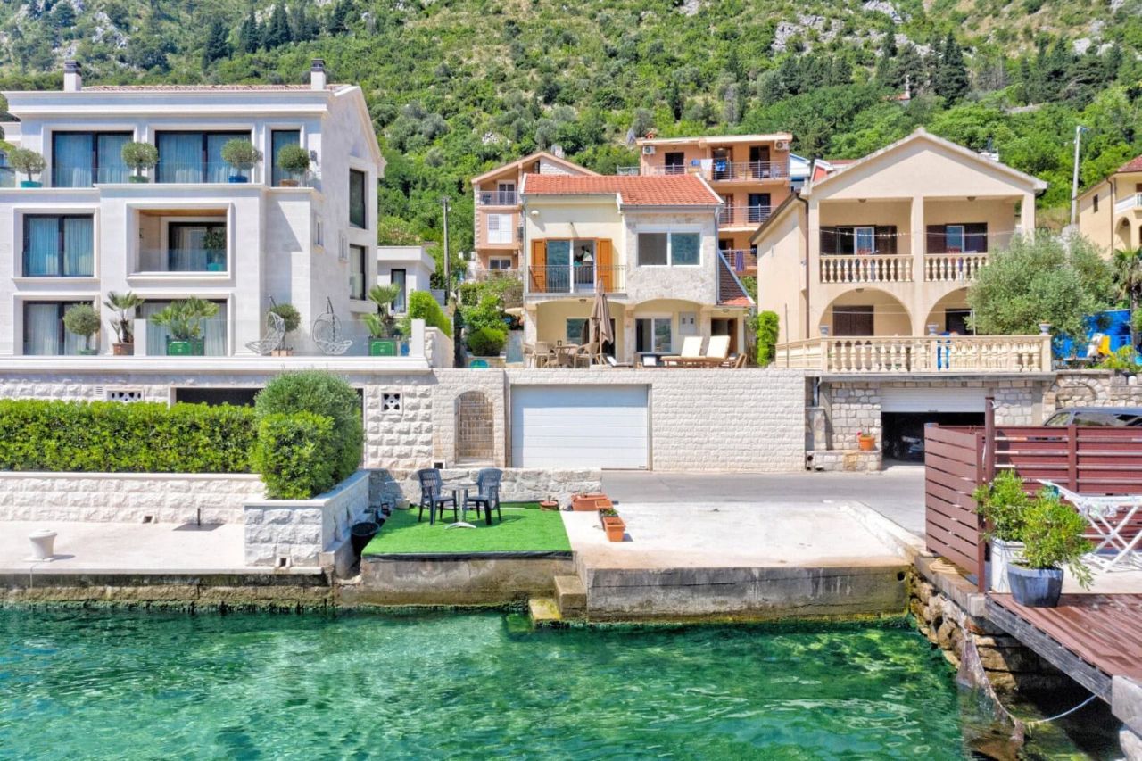 Haus in Muo, Montenegro, 200 m² - Foto 2
