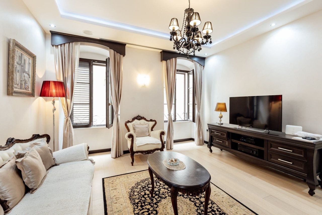 Apartment in Kotor, Montenegro, 117 m² - picture 4